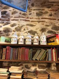 Photo n°6 de La Peau De Lapin à Foix (Magasin d'antiquités)