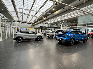 Photo n°21 de Renault Évreux - Gueudet 1880 à Évreux (Vendeur de voitures d'occasion)