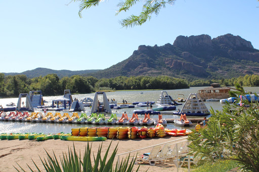 Photo de Parc aquatique Water Glisse Passion Aréna plage Roquebrune sur Argens à Roquebrune-sur-Argens (83520)