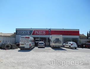 Photo n°12 de Hervé Pneus à Piolenc (Mécanicien)