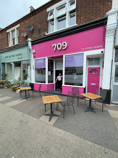 Cafe 709 - Visual
