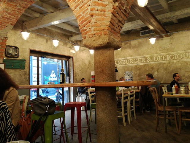 212 Hamburger & Delicious