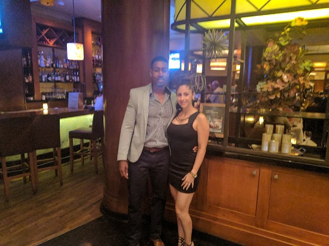 Fleming’s Prime Steakhouse & Wine Bar