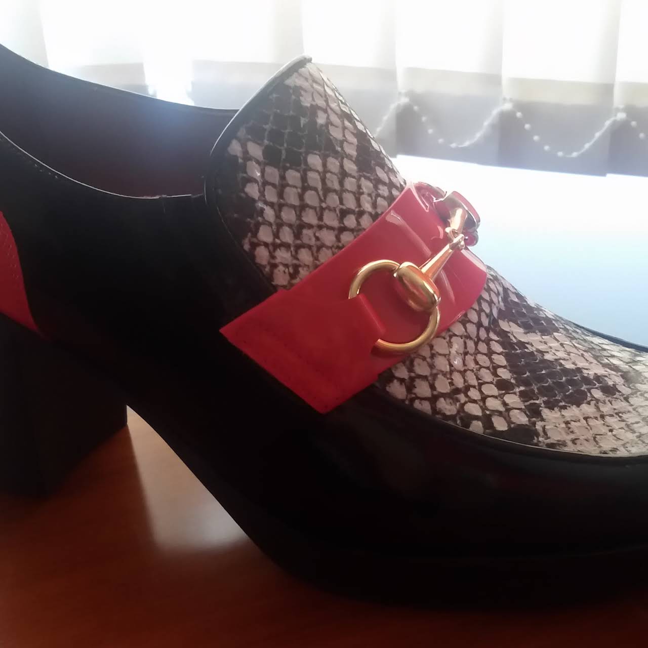 Calzados Makaral - Zapatería . fabricado en Almansa, AB-España