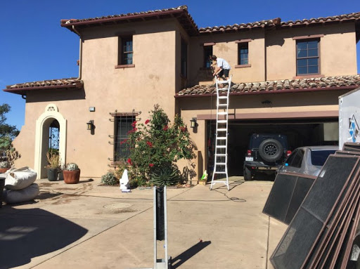Squeegee Window Cleaning - Visual