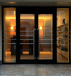 Photo n°1 de Sullan by AllAiN M à Neuilly-sur-Seine (Salon de coiffure)