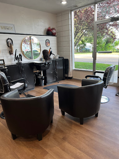 208 Capelli Salon