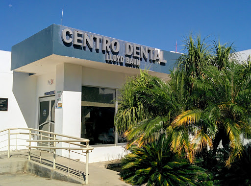 Centro Dental Lloyd Baum