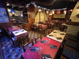 Photo n°1 de LA PIERRE CHAUDE à Chamrousse (Restaurant)