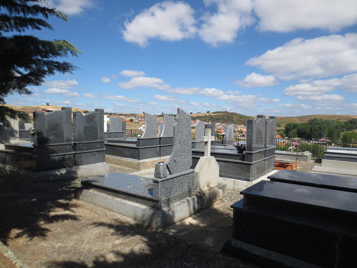 Cementerio Municipal De Manzanal Del Barco - Thumbnail