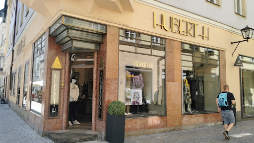 Hubert H - Visual