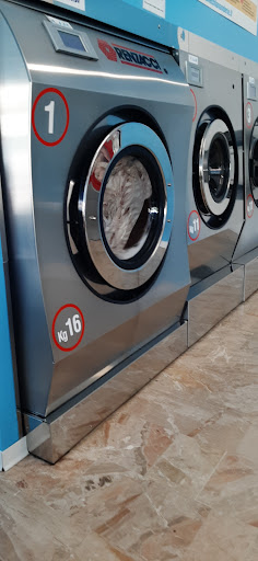 LAVANDERIA SELF SERVICE BOLLE BLU Gallery - Italy