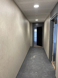 Photo n°23 de AB BARGHOUT - Artisan peintre à Corps-Nuds (Peintre en bâtiment)