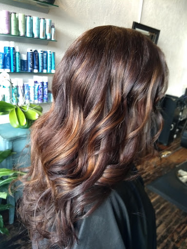 Salon At Liberty Corner - Thumbnail