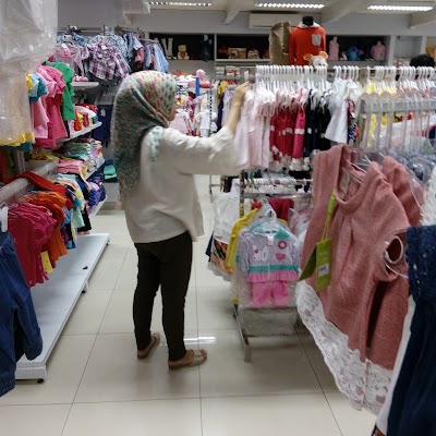 Photos of Yen's Baby & Kids Shop