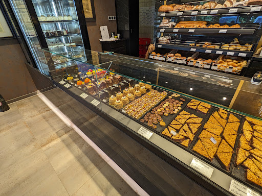 Hugo's Backstube Café und Patisserie - Thumbnail