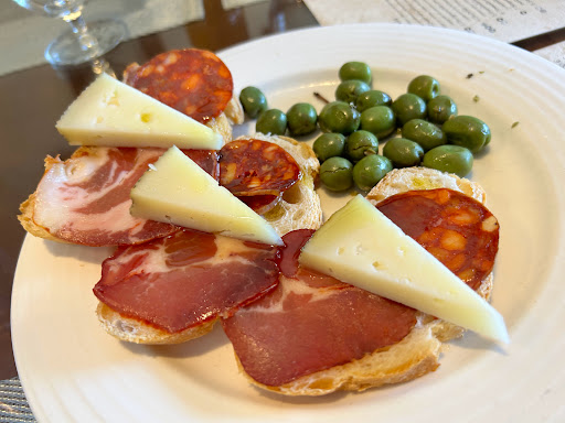 Bodega González - Visual