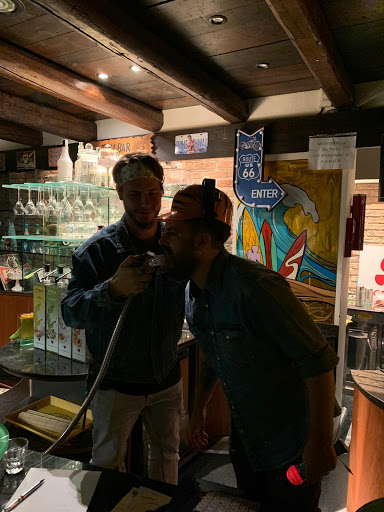 Bar Maui - Visual