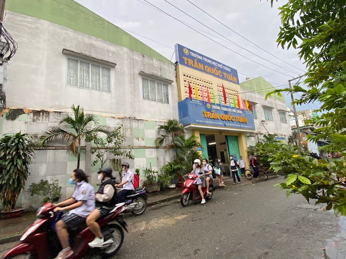 Trường THPT Trần Quốc Tuấn