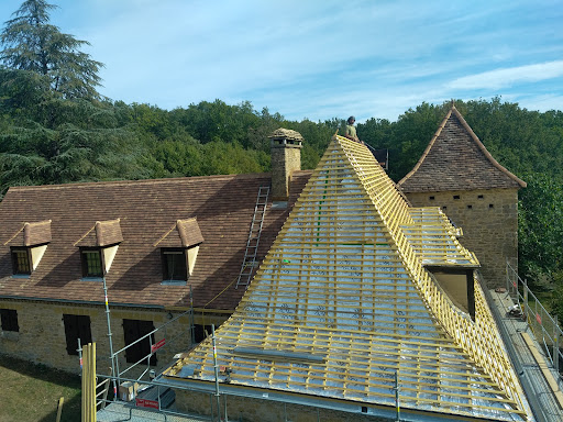 Photo de Bois et Bâtiments à Saint-Cyprien (24220)