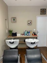 Photo n°8 de L' Évidence Coiffure à Boulogne-sur-Mer (Salon de coiffure)