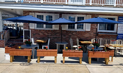 High Tide Grill