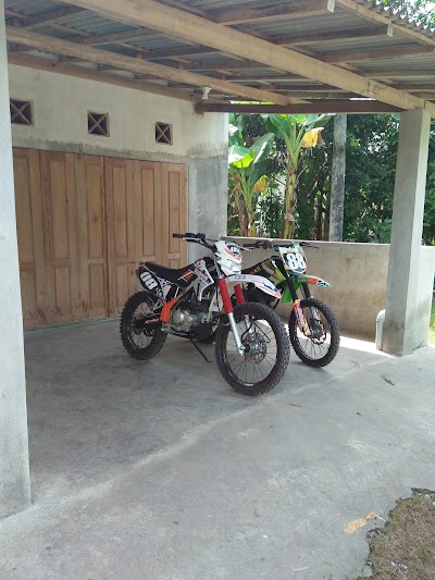 Photos of BENGKEL RAYI MOTOR