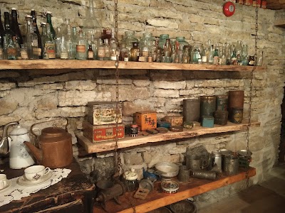 Photos of Rootsi-Kallavere k&uuml;lamuuseum