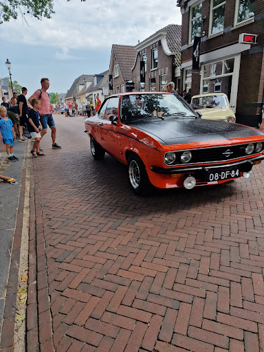 Kapsalon Van Den Berg - Thumbnail