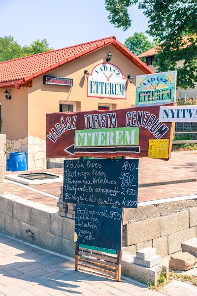 Photos of Vad&aacute;sz Turista Centrum