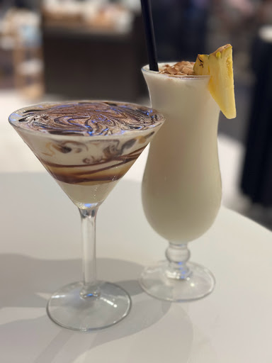 Dazzas Bar at RACV Noosa Resort Gallery - Australia