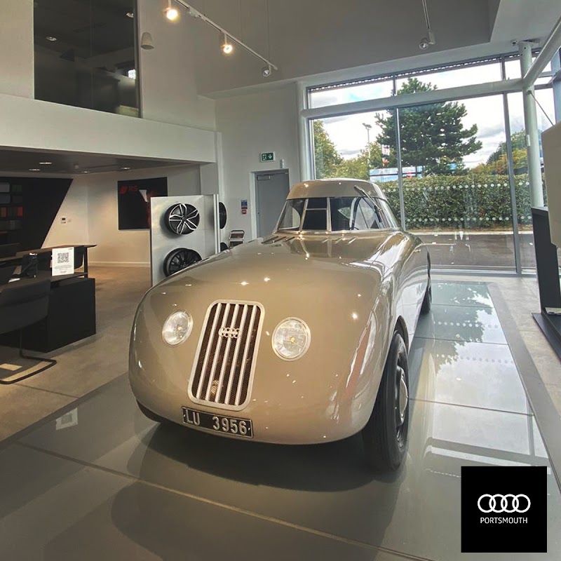 Harwoods Portsmouth Audi Sales Centre photo 2