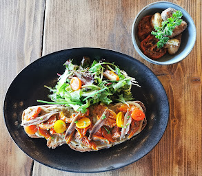 Photo n°39 de L'École des grands Villefranche - Restaurant festif à Villefranche-sur-Saône (Bar à vin)