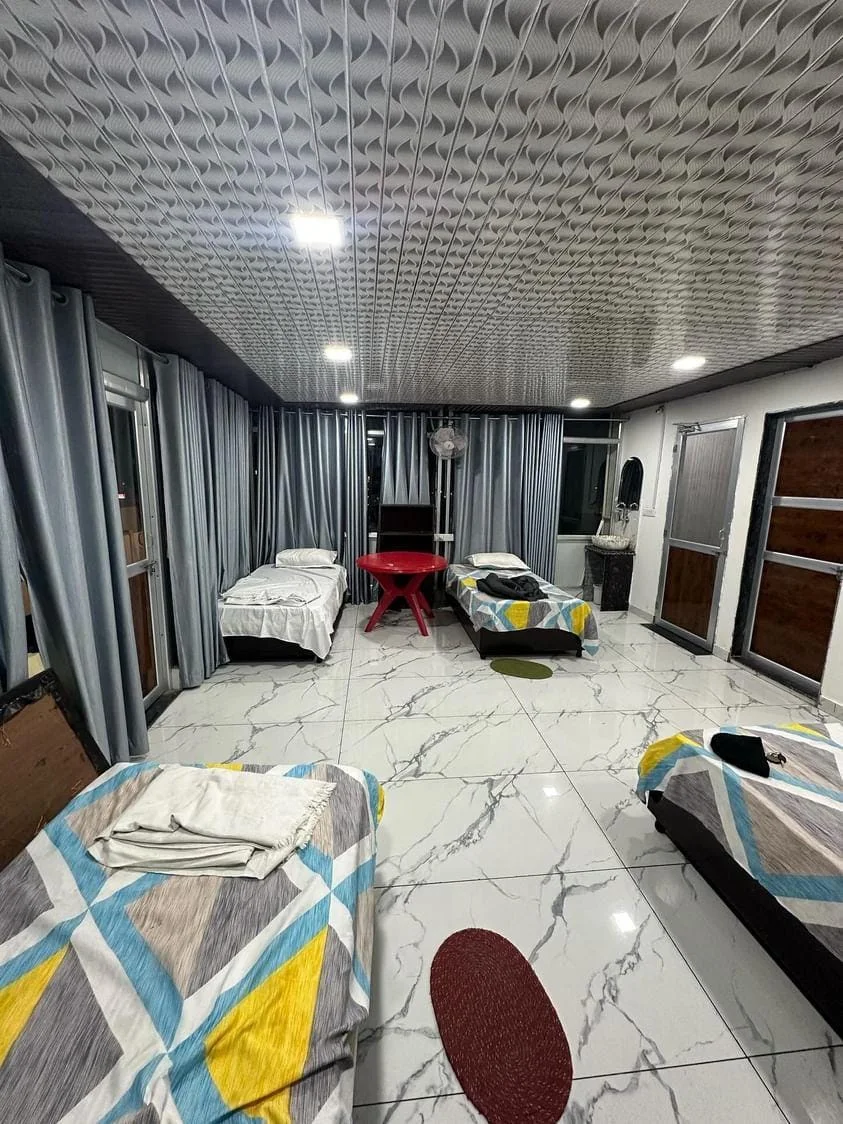 राधा रुक्मणी फैमिली रेस्टोरेंट with Hotels facilities are available AC ROOMS