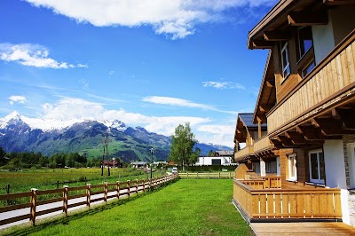 Photos of AlpenParks Residence Zell am See - Areitbahn 4*
