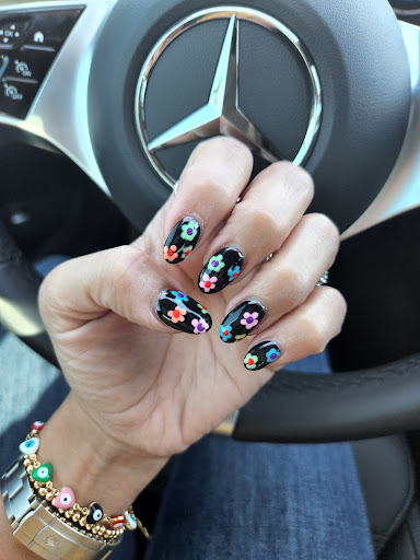 Beauti Nails - Thumbnail
