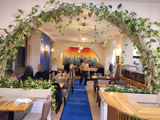 Photo 9 - Pizza Milano