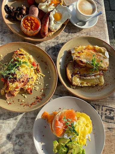 Hellys Bistro - Visual