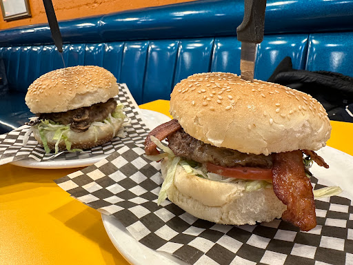 Boogie’s Burgers Marda Loop - Thumbnail
