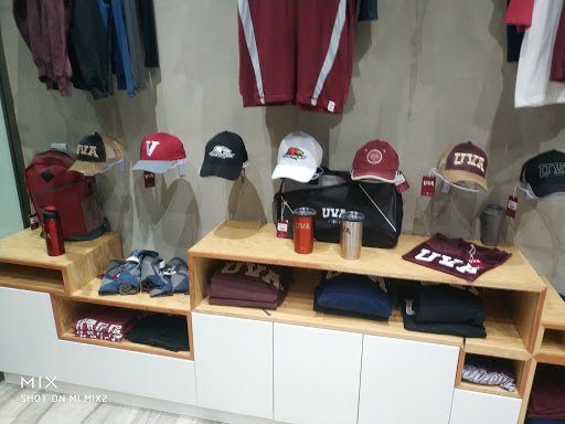 Uva store - Visual
