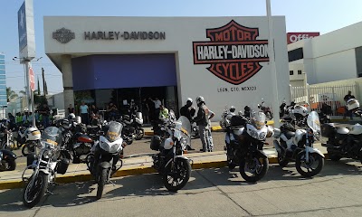 Photos of Harley Davidson Le&oacute;n