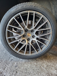 Photo n°3 de Bidart Pneus Sarl à Bidart (Magasin de pneus)