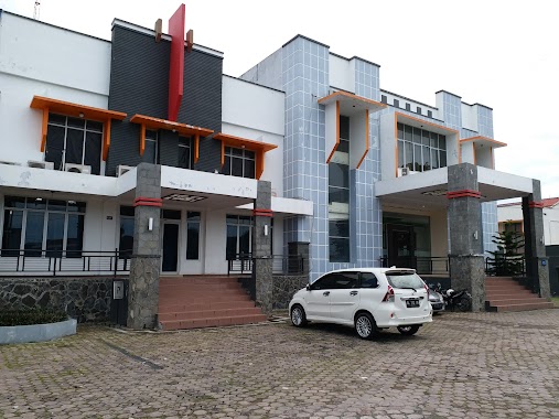 Hotel Rumoh PMI, Author: Zia Ul Azmi