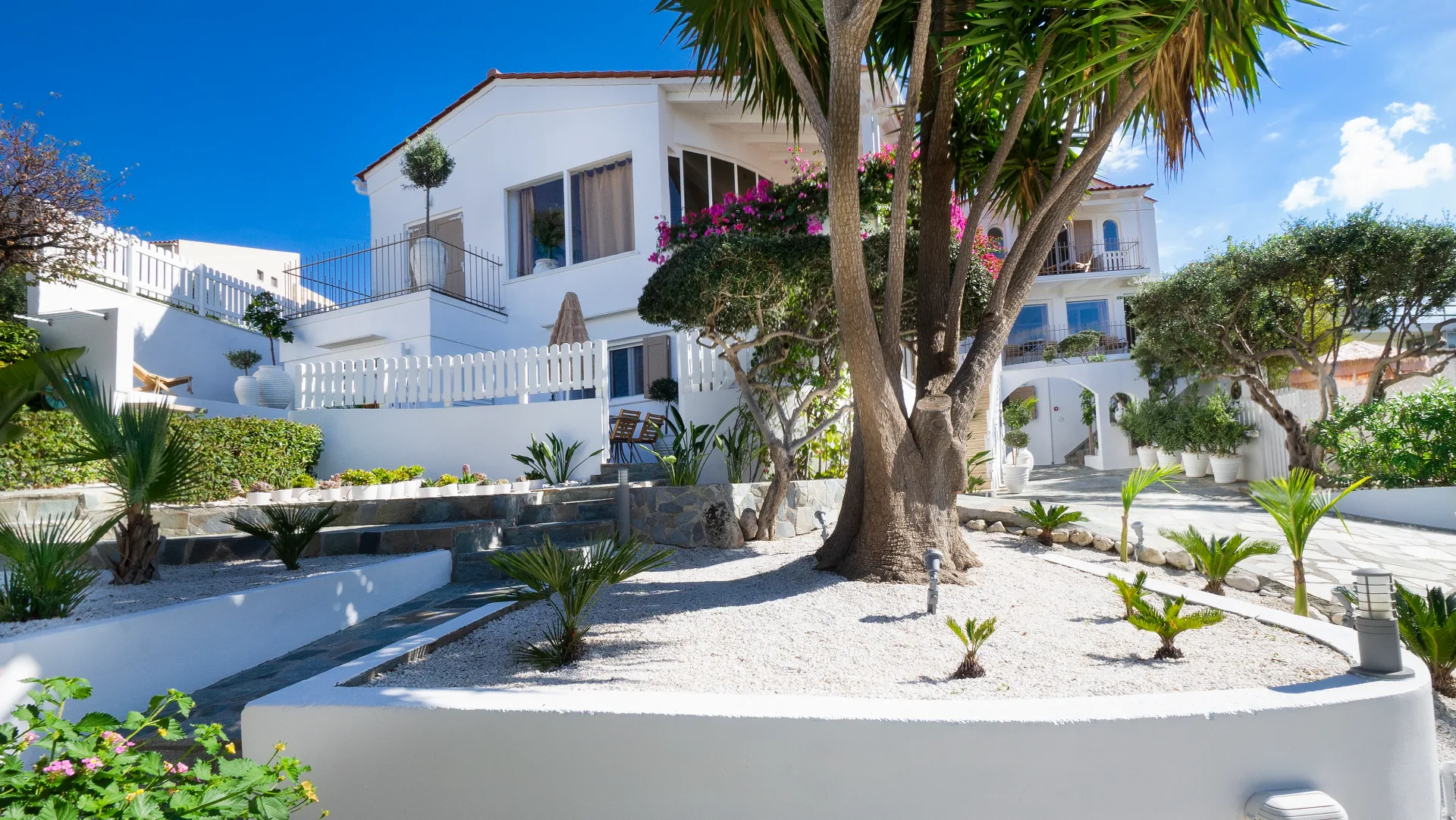ALMYRIDA SANDS Villa, appartements et studio