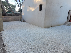 Photo n°21 de PRO TERRA à Pernes-les-Fontaines (Service d'assainissement)