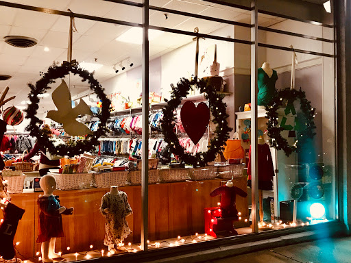 Max & Lily's Closet Gallery - United States