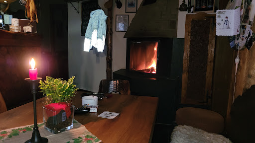 Gaststube Vogelnest Kleine Bierstube mit Kleinen Essen ,25 Personen Vereinszimmer Partyservice, Übernachtung 2x2 Betten - Thumbnail