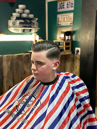 Photo n°17 de AMIN FRESH BARBER - Annonay - Coiffeur & Barbier à Annonay (Magasin d'articles de coiffure pour hommes)