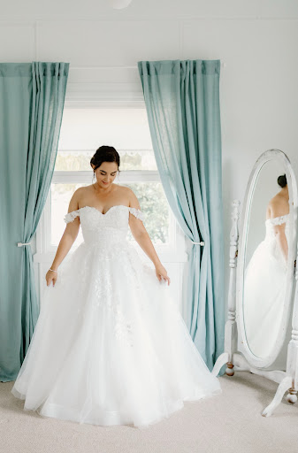 Joanne Holland Designs - Bridal Alterations Specialist and Dressmaker - Thumbnail
