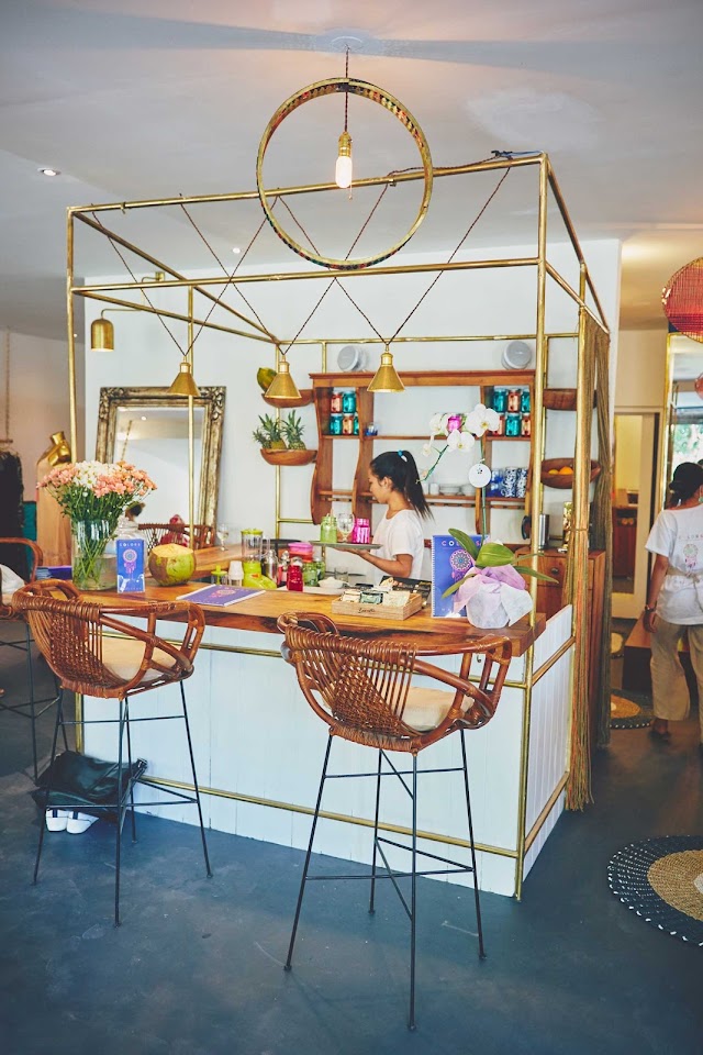 Colors Nail Bar Bali